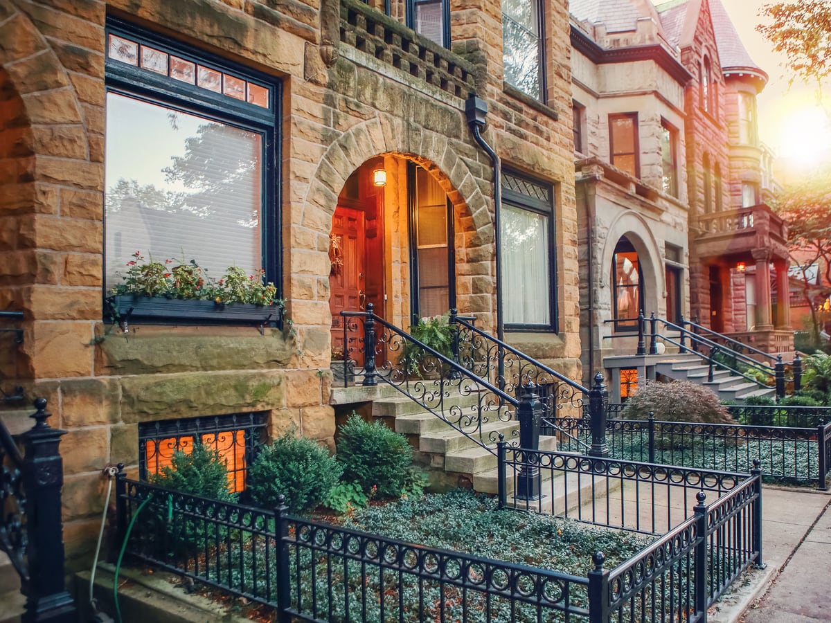 Residential buildings along a Chicago neighborhood street