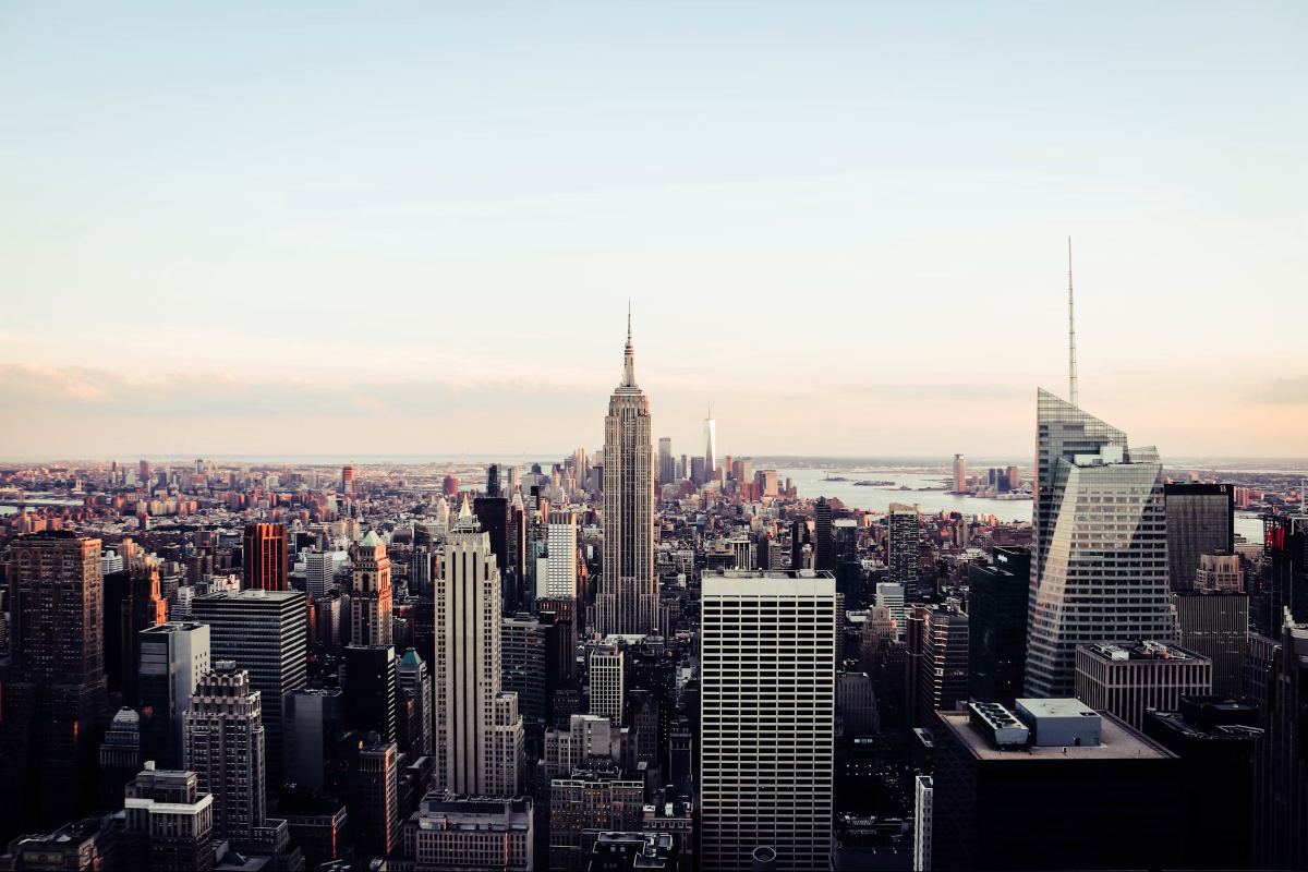 New York City neighborhoods and the Manhattan skyline